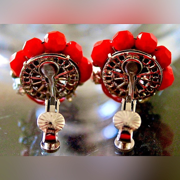 VENDOME 2 STRAND NECKLACE & EARRINGS RED SILVER VINTAGE CRYSTAL - Picture 8 of 10